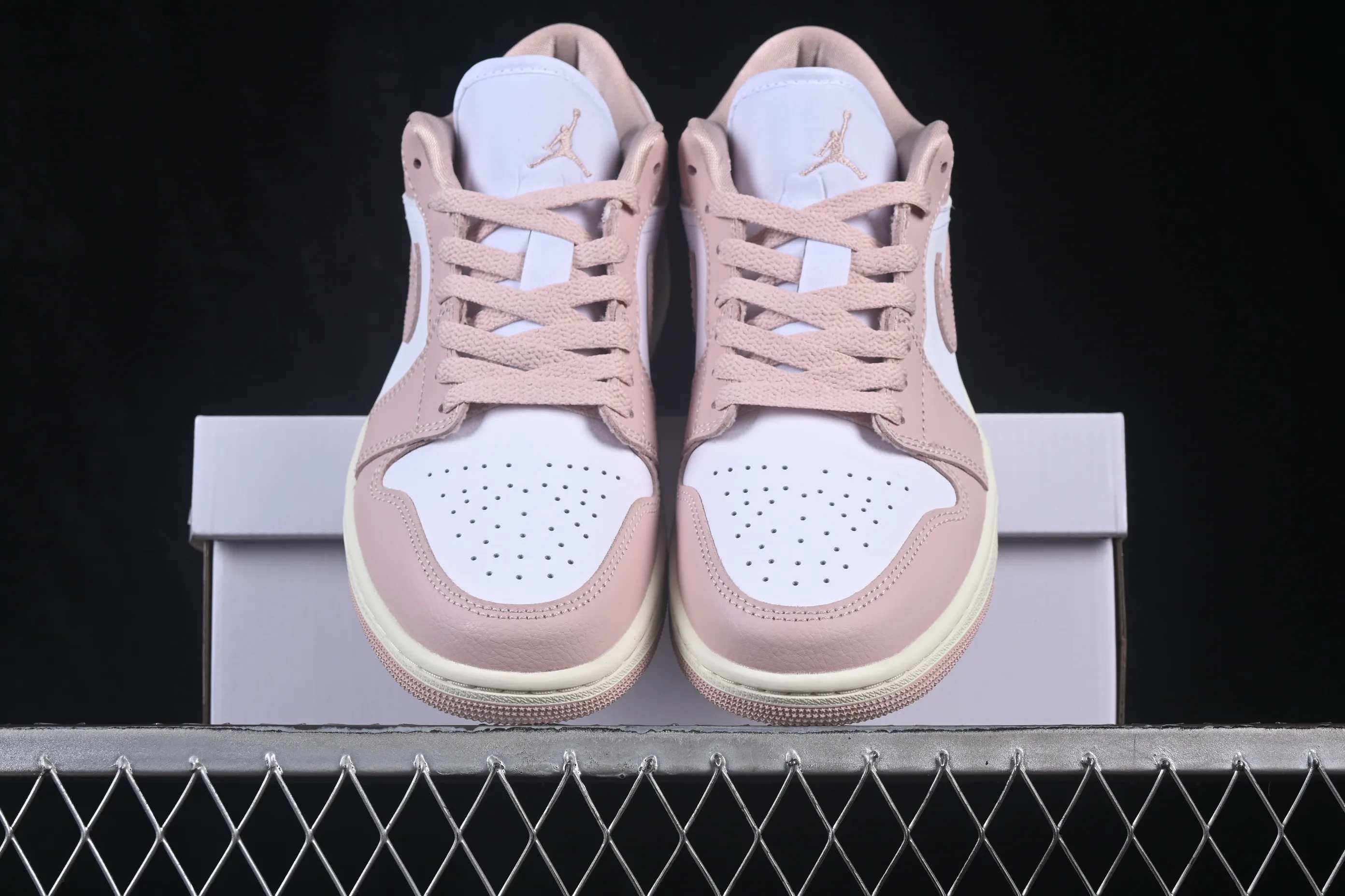 All categories Air Jordan Jordan series basketball shoes Air Jordan 1 Low G version pure original Air Jordan 1 Low AJ1 Joe 1 white pink low-top retro culture basketball shoes DC0774-162